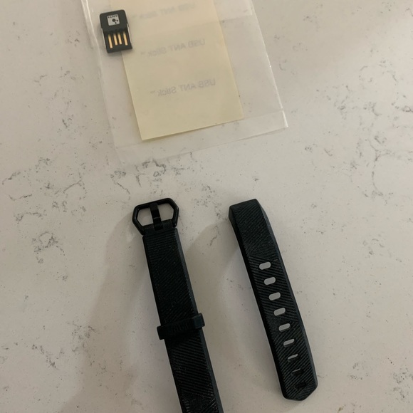 Garmin FR70 Pink Watch with Heart Rate Monitor and ANT stick - Picture 4 of 10